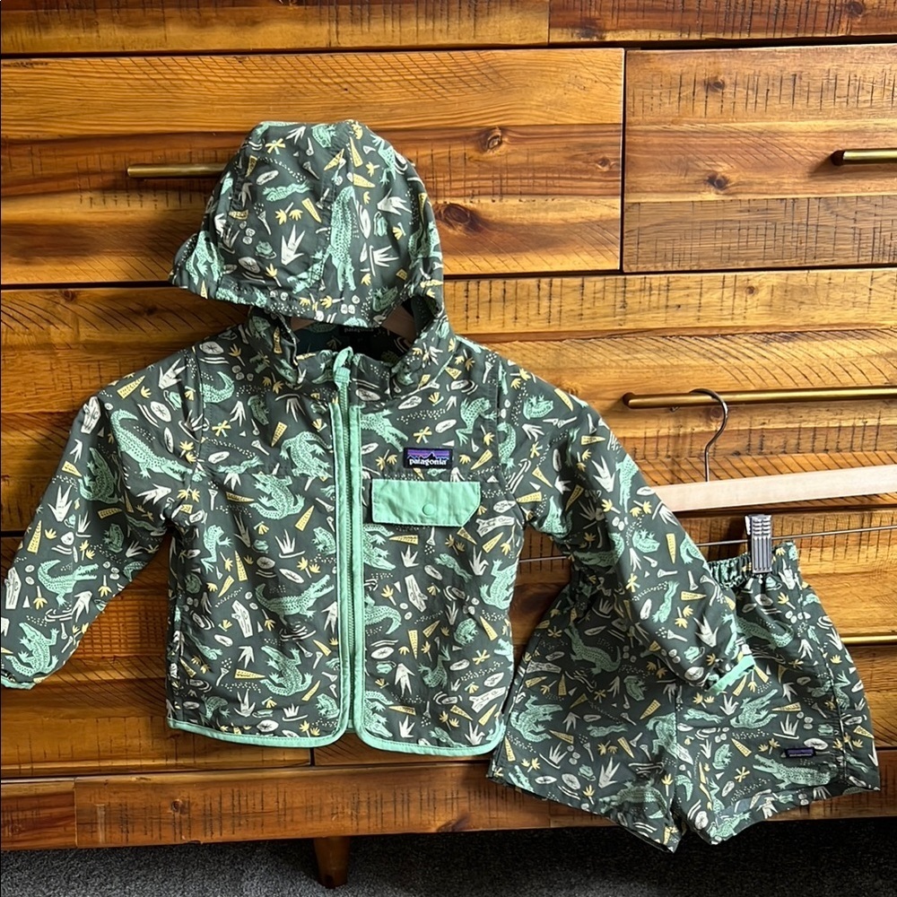 HTF Patagonia Boys Jacket & Shorts Baggies Set 🐊**price is firm**